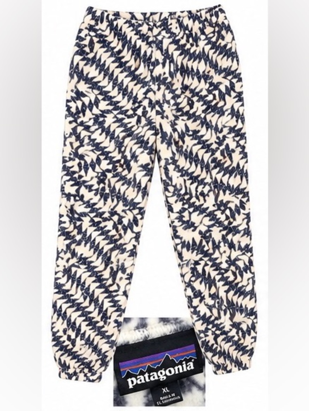 Patagonia Navy and White Patterned Fleece Joggers